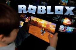 Mối lo an toàn khi trẻ vùi mình vào Roblox