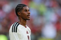 Rashford phũ phàng với Arsenal