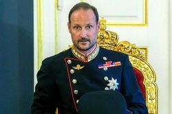 Thái tử Haakon VIII lên ngôi Vua Na Uy sau khi Vua Harald V qua đời