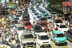 Nghỉ lễ năm ngày, đừng để văn minh cũng nghỉ