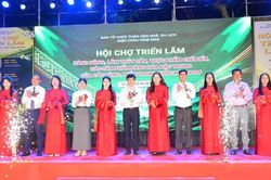 Đặc sản các vùng miền hội tụ tại Mộc Châu dịp Tết Độc lập
