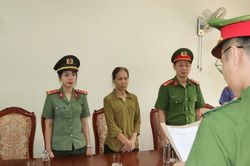 Sơn La: Người phụ nữ 66 tuổi bị khởi tố vì dùng hàn the sản xuất hàng trăm kilogam bánh cuốn