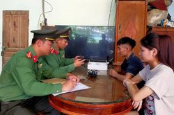 Flycam xâm phạm vùng cấm bay, 4 người tự nguyện giao nộp