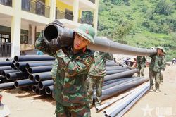 Tuy&ecirc;n Quang: G&oacute;p sức để v&ugrave;ng bi&ecirc;n P&agrave; Vầy Sủ kịp ng&agrave;y khai trường