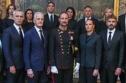 Thái tử Haakon VIII trở thành Nhà vua Na Uy
