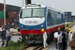Đường sắt Việt Nam tiếp nhận lô đầu máy mới đạt tốc độ lớn nhất 120km/giờ