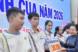 Cần Thơ: Trao 321 suất học bổng Lương Định Của đầu năm học mới