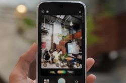 Reno16 Pro biến một ngày đi chơi thành 'album' Y2K
