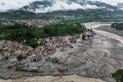 Tìm hiểu và xác minh thông tin một công dân Việt Nam mất tích trong thảm họa Nepal