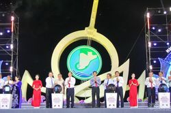 Cà Mau khai mạc Ngày hội Văn hóa di sản và Lễ hội Khinh khí cầu lần thứ I