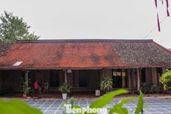 Bên trong ngôi nhà cổ 200 năm tuổi