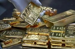 Giọng điệu cứng rắn của Chủ tịch Fed khiến giá vàng lao dốc