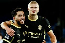 Man City thắng '4 sao': Haaland và ma thuật Cherki