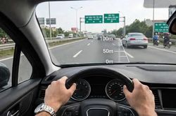 Tài xế bày nhau loạt mẹo căn khoảng cách an toàn khi chạy trên cao tốc