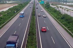 Cục CSGT: Cao tốc Pháp Vân - Cầu Giẽ đông nhưng tài xế chấp hành giữ khoảng cách