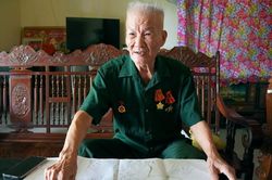 Cựu l&iacute;nh đặc c&ocirc;ng vẽ bản đồ từ k&yacute; ức, gi&uacute;p t&igrave;m 140 h&agrave;i cốt liệt sĩ tr&ecirc;n đất L&agrave;o