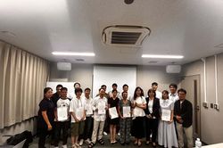 Trao thư khen lao động Việt Nam hỗ trợ người dân Nhật Bản trong động đất tại Kumamoto