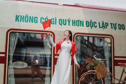 Chở niềm tự hào Việt Nam trên Tàu Hà Nội 5 Cửa Ô