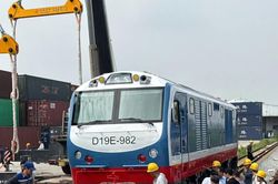 Đường sắt tiếp nhận lô đầu máy Diesel thế hệ mới nâng cao năng lực vận tải