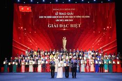 Nghị quyết của Bộ Chính trị về Chiến lược công tác tư tưởng trong bối cảnh mới