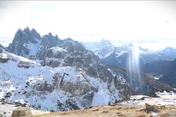 Sau lũ quét ở Nepal, giới khoa học lo thảm họa sông băng tại dãy Alps