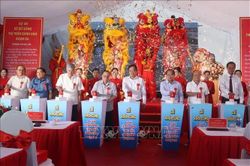 Cà Mau: Khởi công Dự án kè bờ sông Gành Hào ứng phó sạt lở