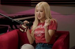 Rosé tiết lộ cuộc chiến kéo dài 2 năm