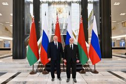 Tổng thống Lukashenko: Belarus và Nga sẽ cùng giải quyết “vấn đề chung” ở biên giới
