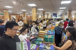 Chuẩn bị năm học mới: Khoản nào nên mua, khoản nào có thể tiết kiệm?