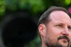 Thái tử Haakon VIII trở thành Vua Na Uy: Không tổ chức lễ đăng quang theo truyền thống
