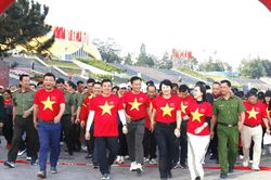 Lâm Đồng dẫn đầu cả nước đăng ký 'Cùng Việt Nam tiến bước' với hơn 132 triệu bước chân