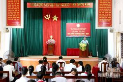 Trao học bổng Quỹ "Học tập suốt đời" cho học sinh có hoàn cảnh khó khăn