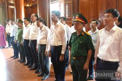 Đoàn đại biểu UBND tỉnh dâng hương tại các 'địa chỉ đỏ' của tỉnh Nghệ An