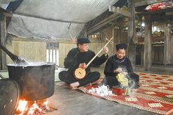 Say điệu Then
