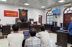 Lĩnh án 5 năm tù vì 'Vi phạm quy định về tham gia giao thông đường bộ'