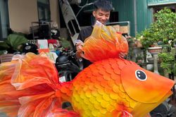 Cá khổng lồ đón tết Trung thu