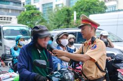 Tăng cường kiểm soát nồng độ cồn, xử lý nghiêm vi phạm giao thông dịp nghỉ lễ