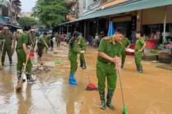 C&ocirc;ng điện về việc tập trung khắc phục hậu quả b&atilde;o số 4 v&agrave; mưa lũ