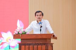 Đồng chí Đoàn Minh Huấn làm việc với Trường Chính trị tỉnh Cà Mau