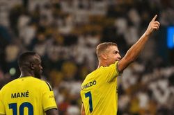 Ronaldo tỏa sáng với bàn thứ 978, Al Nassr giữ vững ngôi đầu