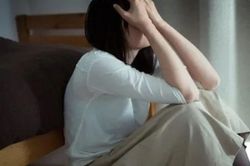 Đi đẻ gặp người yêu cũ là bác sĩ, vợ chồng tôi lục đục