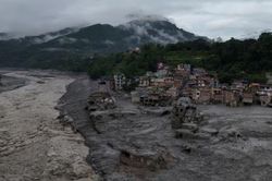 Thảm hoạ lũ quét kinh hoàng ở biên giới Nepal - Trung Quốc: Công tác cứu hộ gặp vô vàn khó khăn