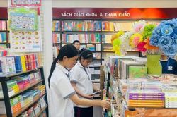 Hà Nội miễn phí SGK từ năm học 2027-2028, áp dụng cơ chế 'mượn - trả'