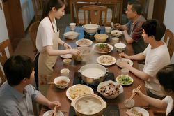 Lần đầu về ra mắt nhà bạn gái, nhìn cảnh gia đình cô ấy sinh hoạt mà tôi choáng váng hoang mang tột độ
