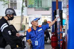 Bộ Công Thương yêu cầu doanh nghiệp đảm bảo nguồn cung xăng dầu dịp Quốc khánh 2/9