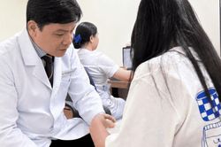 Bé 13 tuổi phát hiện nốt ruồi son hóa u máu sau 4 năm: Bác sĩ khuyến cáo dấu hiệu tuyệt đối không chủ quan