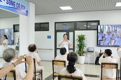 Cận cảnh bên trong cơ sở chăm sóc người cao tuổi