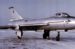 Tiêm kích Su-7 và cặp cánh xuôi mang tính cách mạng