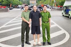Bàn giao đối tượng người Trung Quốc bị truy nã
