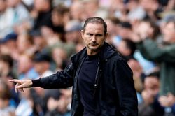 Khởi đầu ác mộng của Lampard